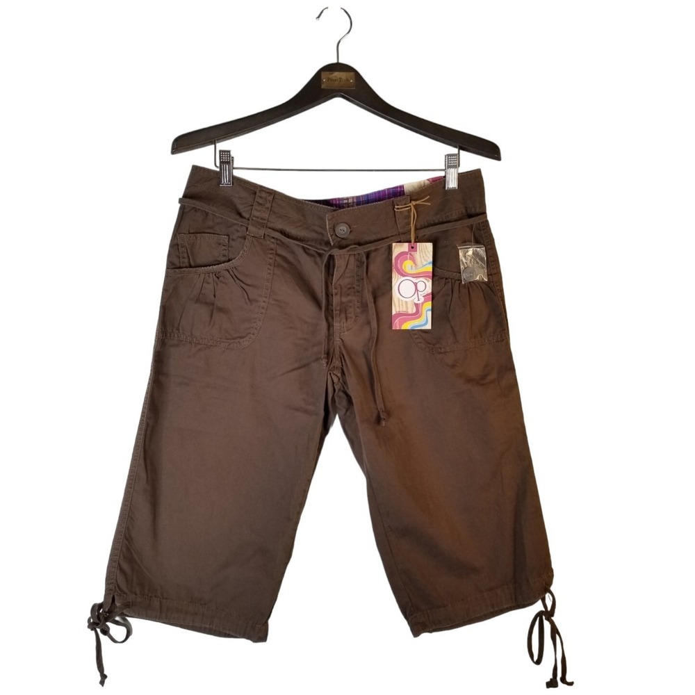 Op Tie Bottom Skimmer Capri Cargo Style Shorts Size Women's 35, inseam 16 Brown